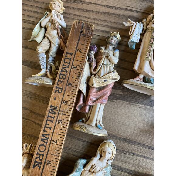 Vintage Italian Nativity Set 11 Piece Hand Painted Resin Figures Italy - Picture 6 of 8